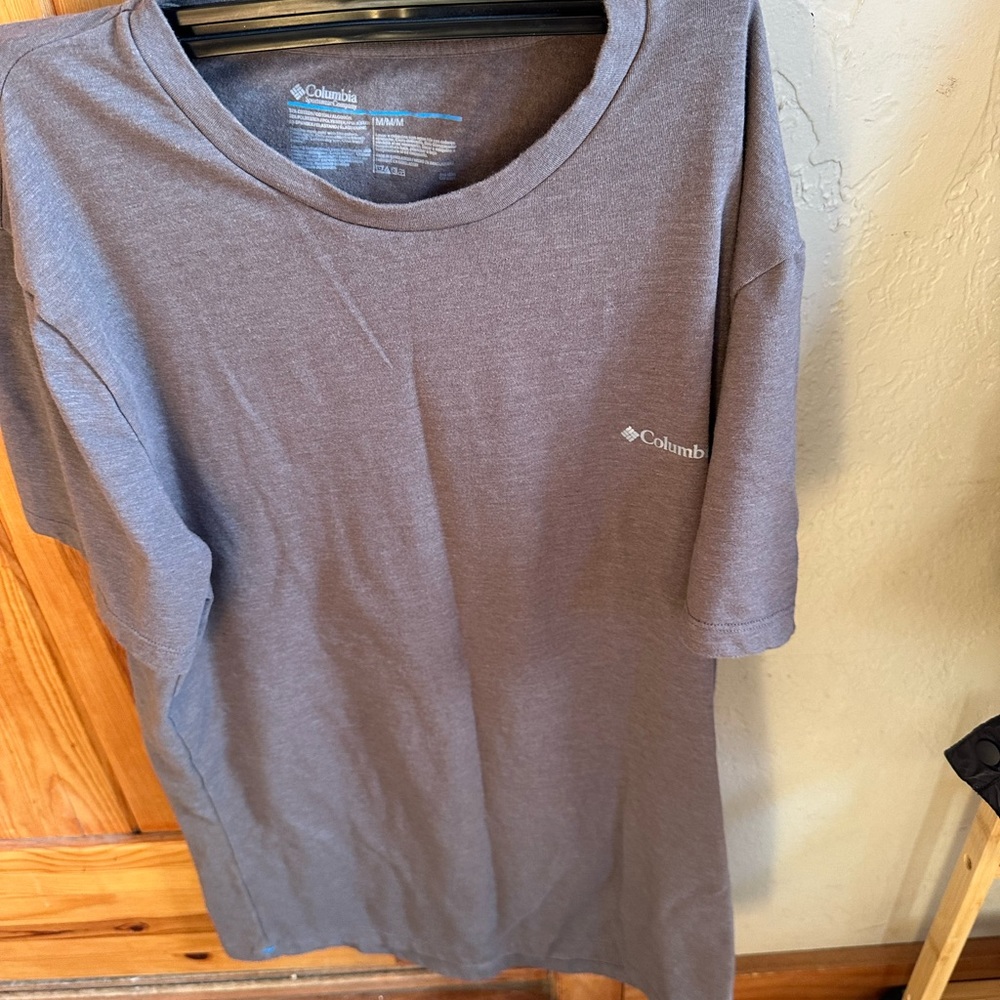 Mens Columbia tshirt grey medium